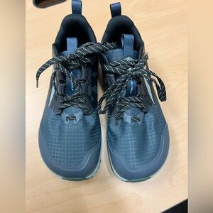 Hiking shoe worn a handful of times realized we had the wrong size